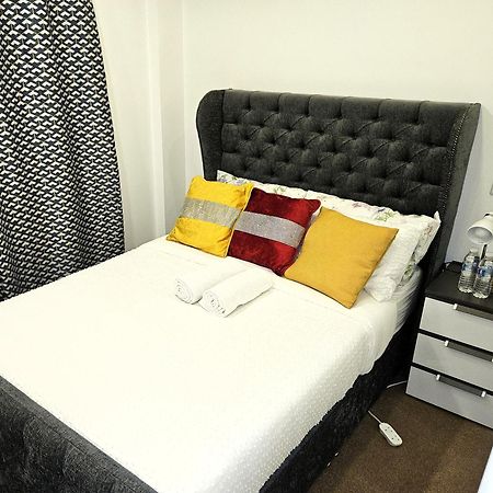 London Sleephouse Partying Is Not Allowed Pls Buitenkant foto