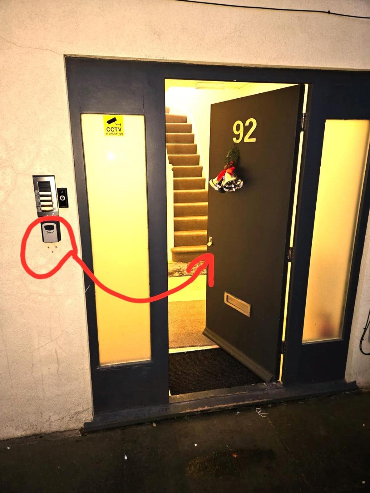 London Sleephouse Partying Is Not Allowed Pls Buitenkant foto